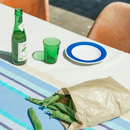 Near With Nordic Aesthetics Casa de Férias